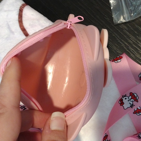 🩷💝Hello Kitty Sanrio Bundle💝🩷 - Picture 16 of 17